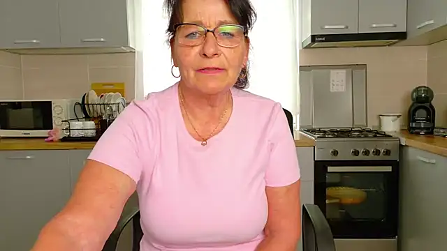 Sweetangell69_ - Flash boobs