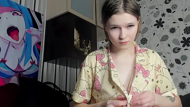 LynHillaire - Show Tongue