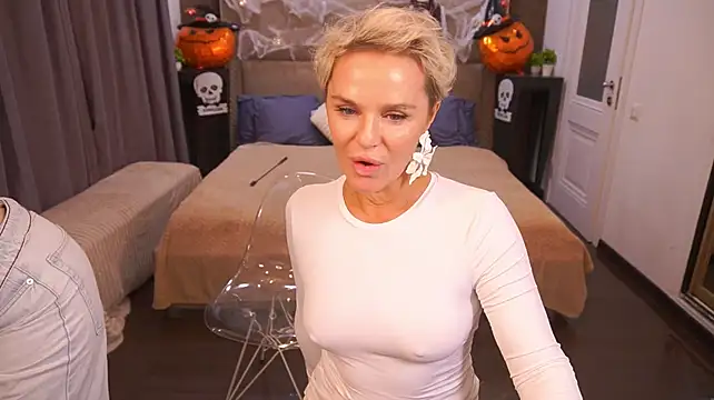 PleasureWeCouple - Lick the sweet fingers of the hands