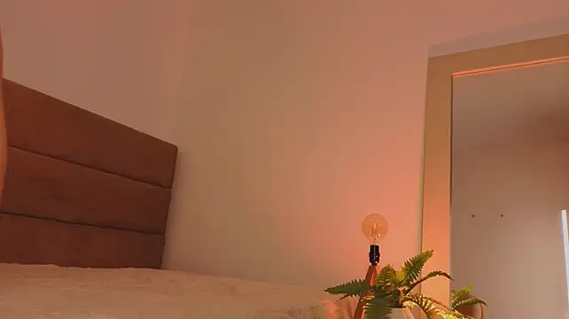Scarlethlux - spit tits