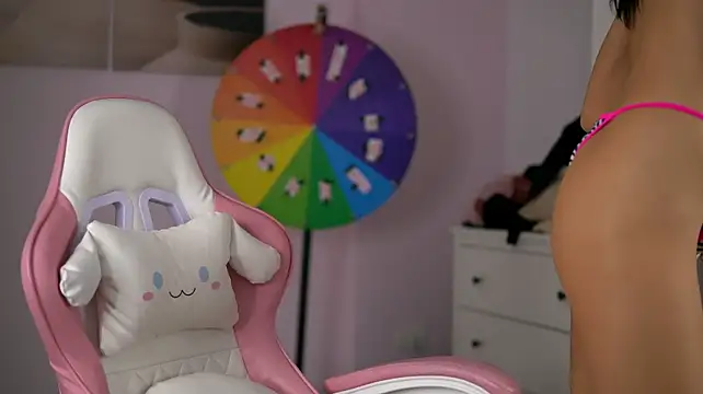 KassieNoir - let me finger this pussy 😈💦