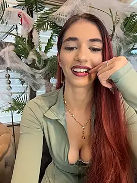 VixenRosse - Cameltoe & tease pussy
