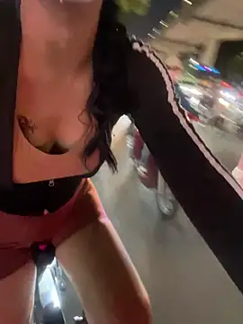 HoneyNana2000 - Cut off lenggins show pusy🤭💦💦💦