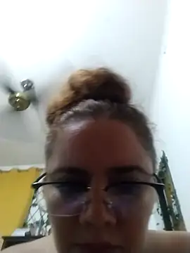 Tati_latetona - Spit & Spank boobs