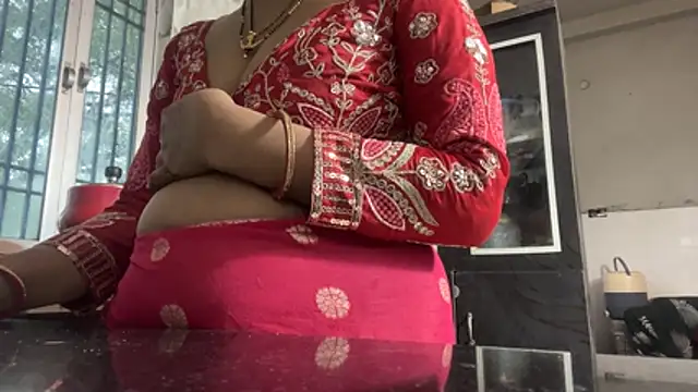 Telugu_angel21 - Squeeze milk