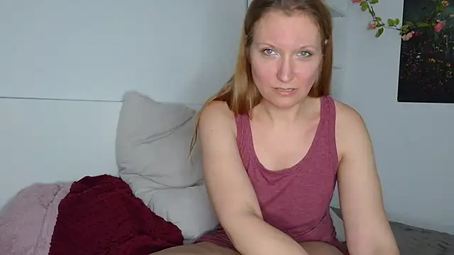 Candy_Cougar - Stay topless + oliy Boobs 4min .