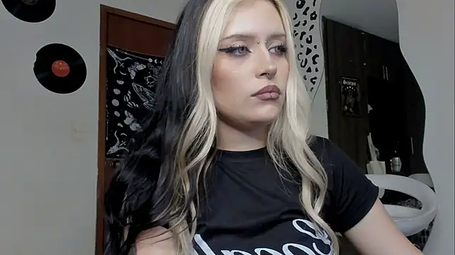 Scorpiogoddess - Panty play while smoke