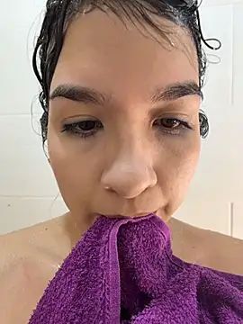 Gia_cutee - fuck my pussy in missionary
