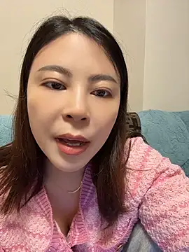 YaoYao8888 - 穿裙子不穿内裤，把小粉跳出来