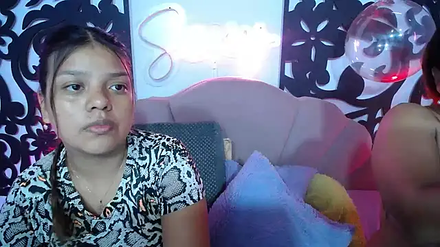 Kittens_hornxyxx - bra off