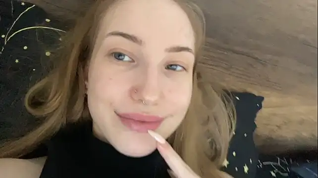 LaureneBoutet - tease u wth my tongue