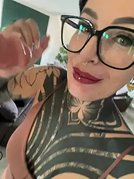 KathaleaNoir - Make my pussy WET