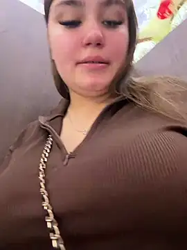 Cristal-Et-Moet - Slippery finger fucks virgin ass hole🍑