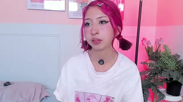 Venus_Rouge - Doggy style + rub ass🍑
