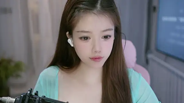 Cecily2 - 为什么不回我消息 就因为我没发吗