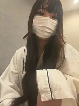 Jura_xxx - 上の服脱ぐ♥️裸❣️➕四つん這い❣️