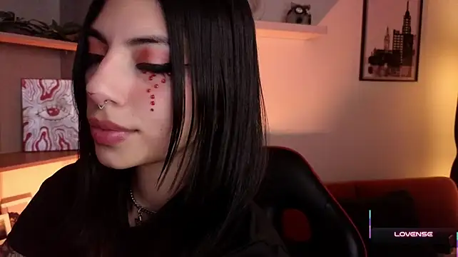 Hollyxx_ - Put Nipples Clamp & Spank Titties🎃