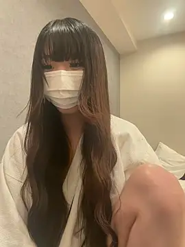 Jura_xxx - 上の服脱ぐ♥️裸❣️➕四つん這い❣️