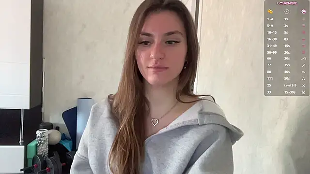 JackiBurzynski - i will do dance with bare back <3