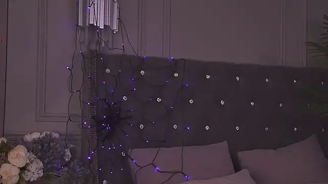 GwenAir - fingering asshole + zoom