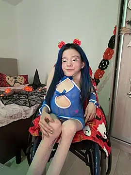 MiniSophiaa - Full naked 10min