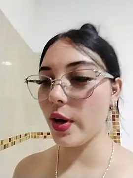 Julianne_valerin