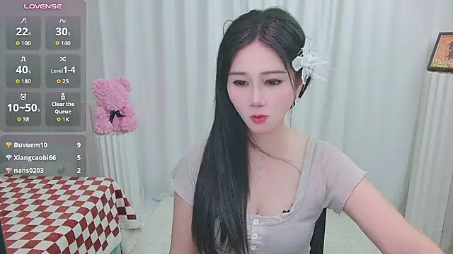 Emily-666 - 新人开播，欢迎哥哥，国王小粉控制5分钟