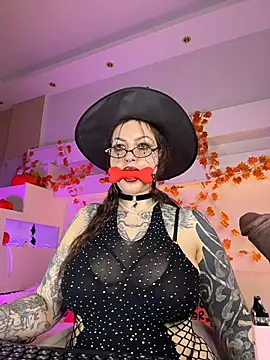 Tattitude_ - Topless 10 minutes