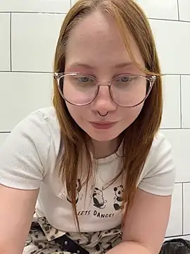 SlavicCandy - LICK 2 FINGERS + STICK INTO PUSSY