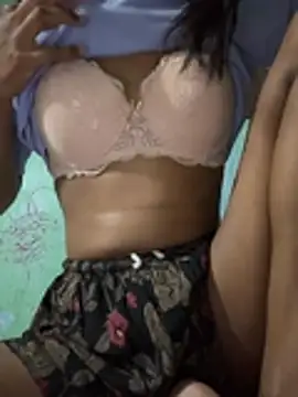 Taniya_54 - boobs oil