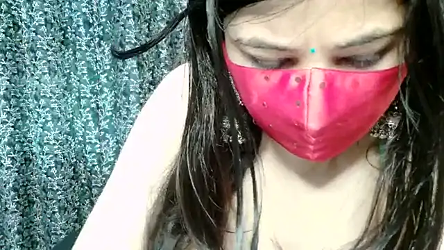 Pari8822 - boobs suck