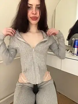 HellaSkywalker - show u underboobs & squize tits