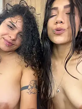Twoshotsparty420 - Double lesbian squirt 👌