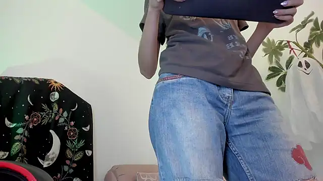 BonnieCute_ - Anal plug while I dance