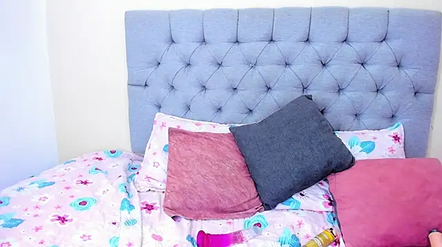 Naomi_Monroe_ - Fuck Pussy + Very Squirt 🍆💦🥵