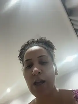 Romena_ - A cada 15tk uma foto no privado 🎁🔥