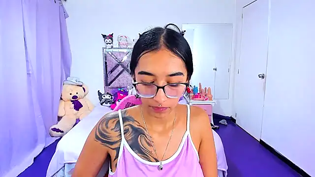 Valery_taylor_1 - SHOW NAKED OIL