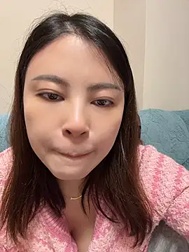 YaoYao8888 - 穿裙子不穿内裤，把小粉跳出来