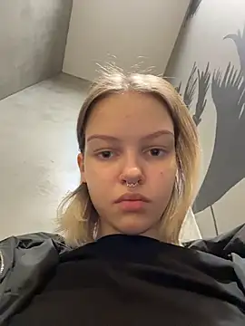 AshleyMur - naked show
