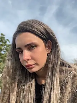 SandraCarter - Play with nipples in public