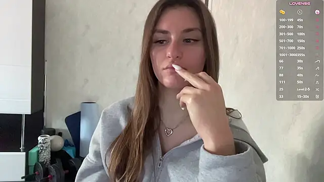 JackiBurzynski - lets see my very long legs ( im 182 )