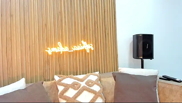 Sofhiaa_adaams - spanks my ass