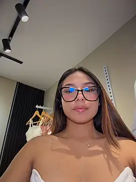 Amira_cute2