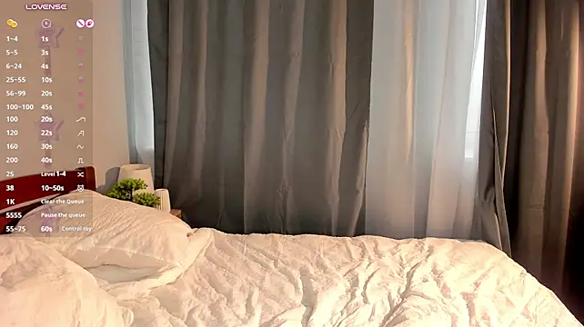 HollisHearl - Make my ass red in doggy pose