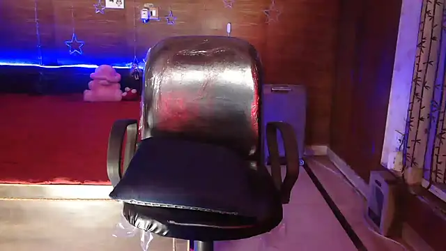 Annu_07 - thigh spank 10 X