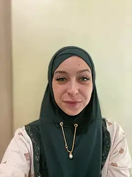 LynaFrost - SQUIRT OUTSIDE