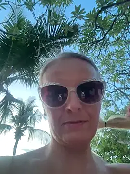 Anvessra - Show Tits