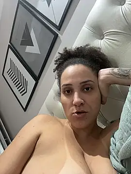 Romena_ - A cada 15tk uma foto no privado 🎁🔥