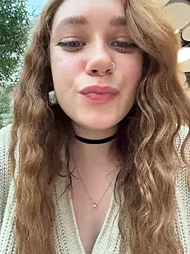 Lucy-joy - Pull out the tail+FUCK ass w finger
