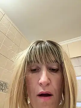 Mystical_Elenn - Striptease is public🫦🐰💦🥵😈🔥🎉🥵